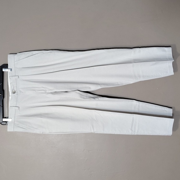 Dockers Other - Dockers Classic Fit Khakis Size 34x29